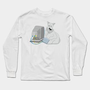 Big cat at the computer Long Sleeve T-Shirt